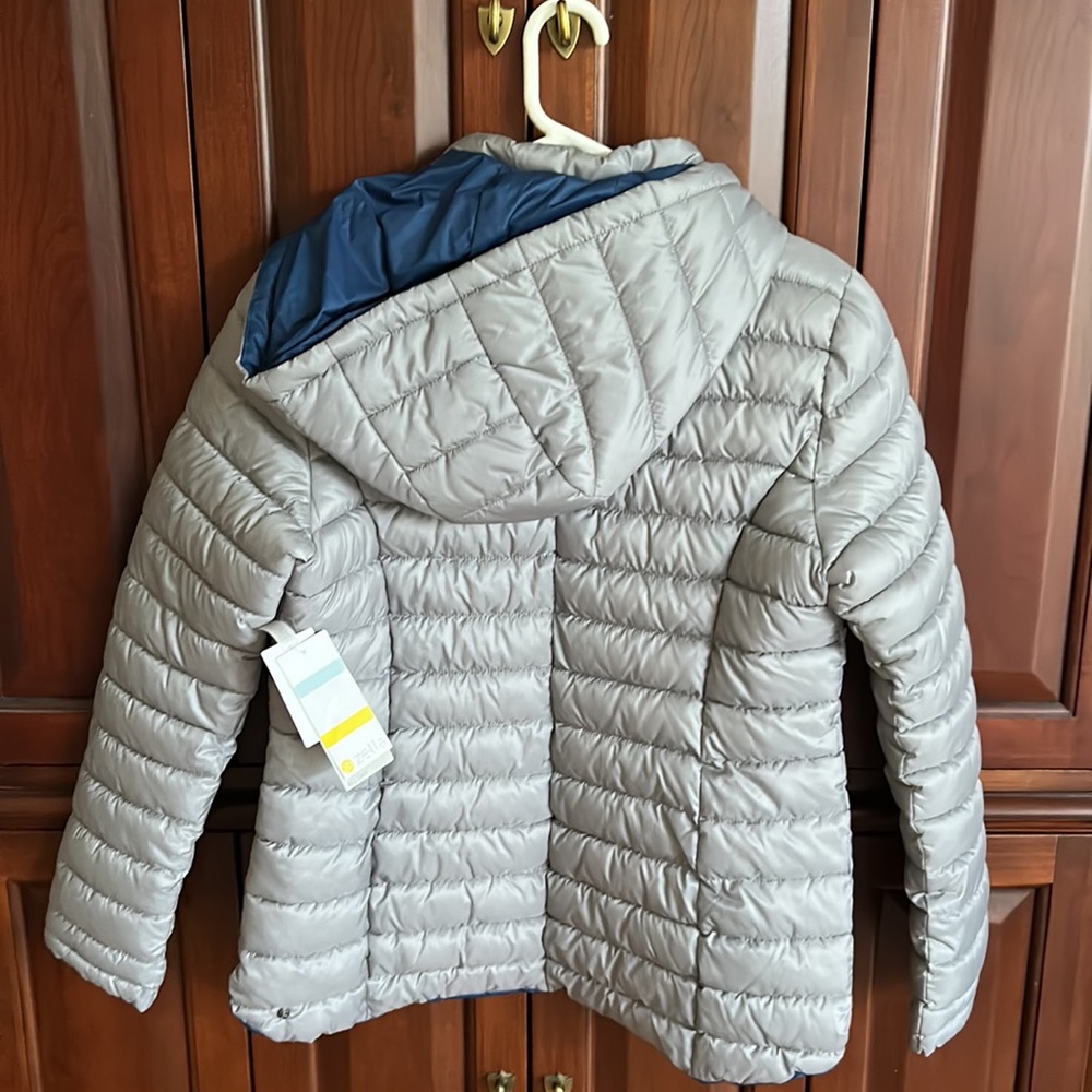 NWT Zella down coat - reversible - Picture 2 of 6